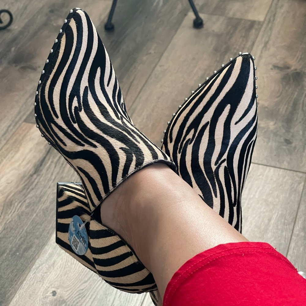 Gianni Bini Zebra western booties. New without box